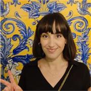 Biotecnóloga. Actualmente haciendo un doctorado en Bioingenieria. Llevo 4 años impartiendo la asignatura de zoología en los grados universitarios de Biotecnologia y Ciencias Ambientales. Empecé con tan años tras graduarme y reconozco que cada día me apasi